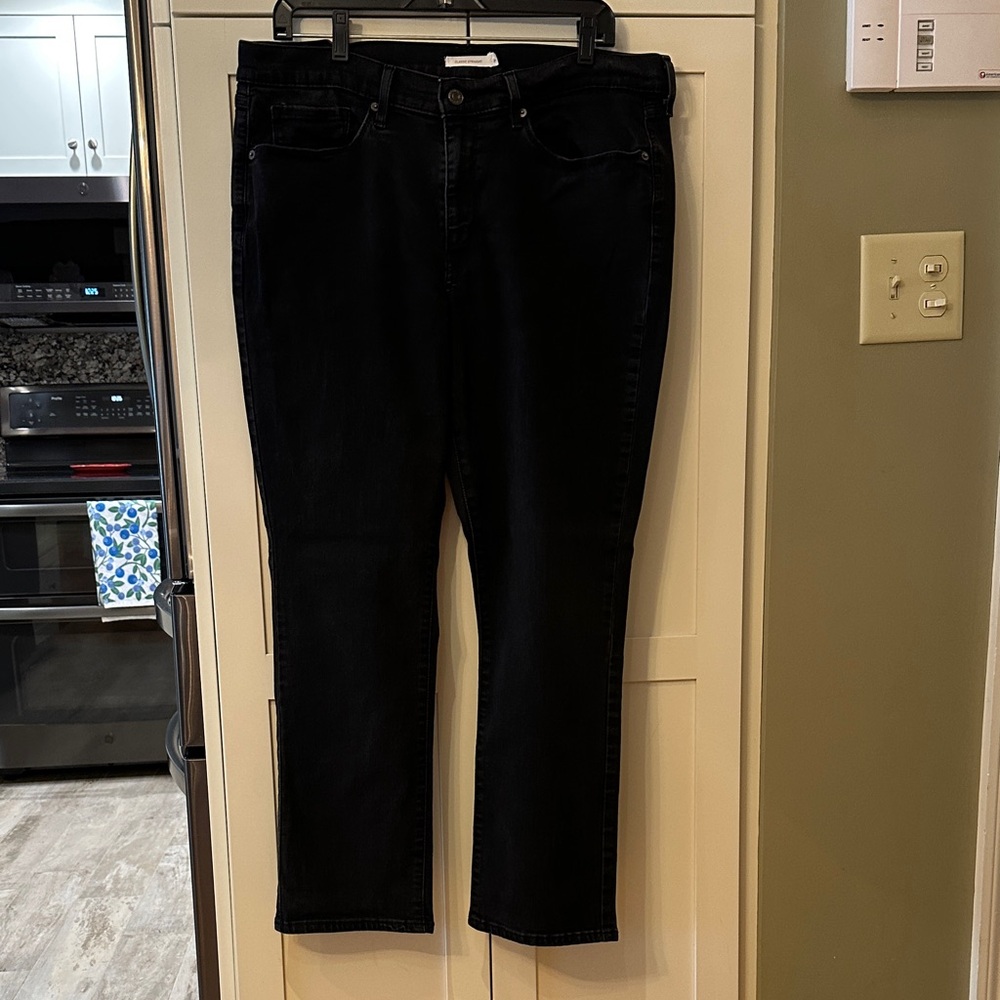 Levi's Women's Straight Leg Jeans - Black